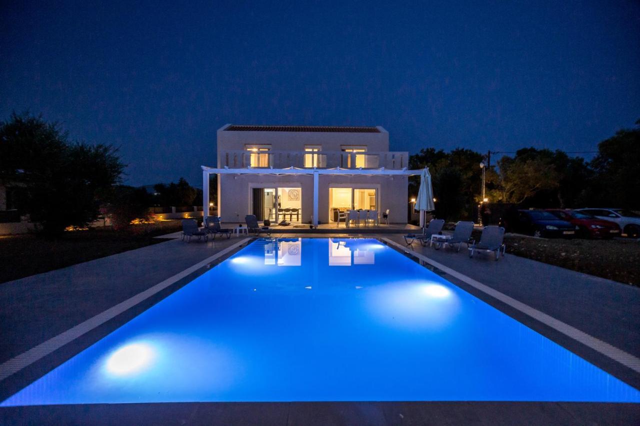 Villa Boviana With Private Swimming Pool Agios Sostis  Zewnętrze zdjęcie