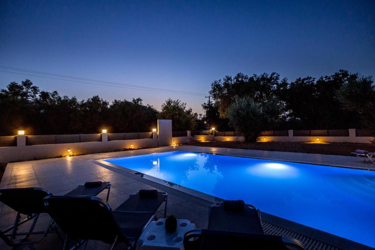 Villa Boviana With Private Swimming Pool Agios Sostis  Zewnętrze zdjęcie