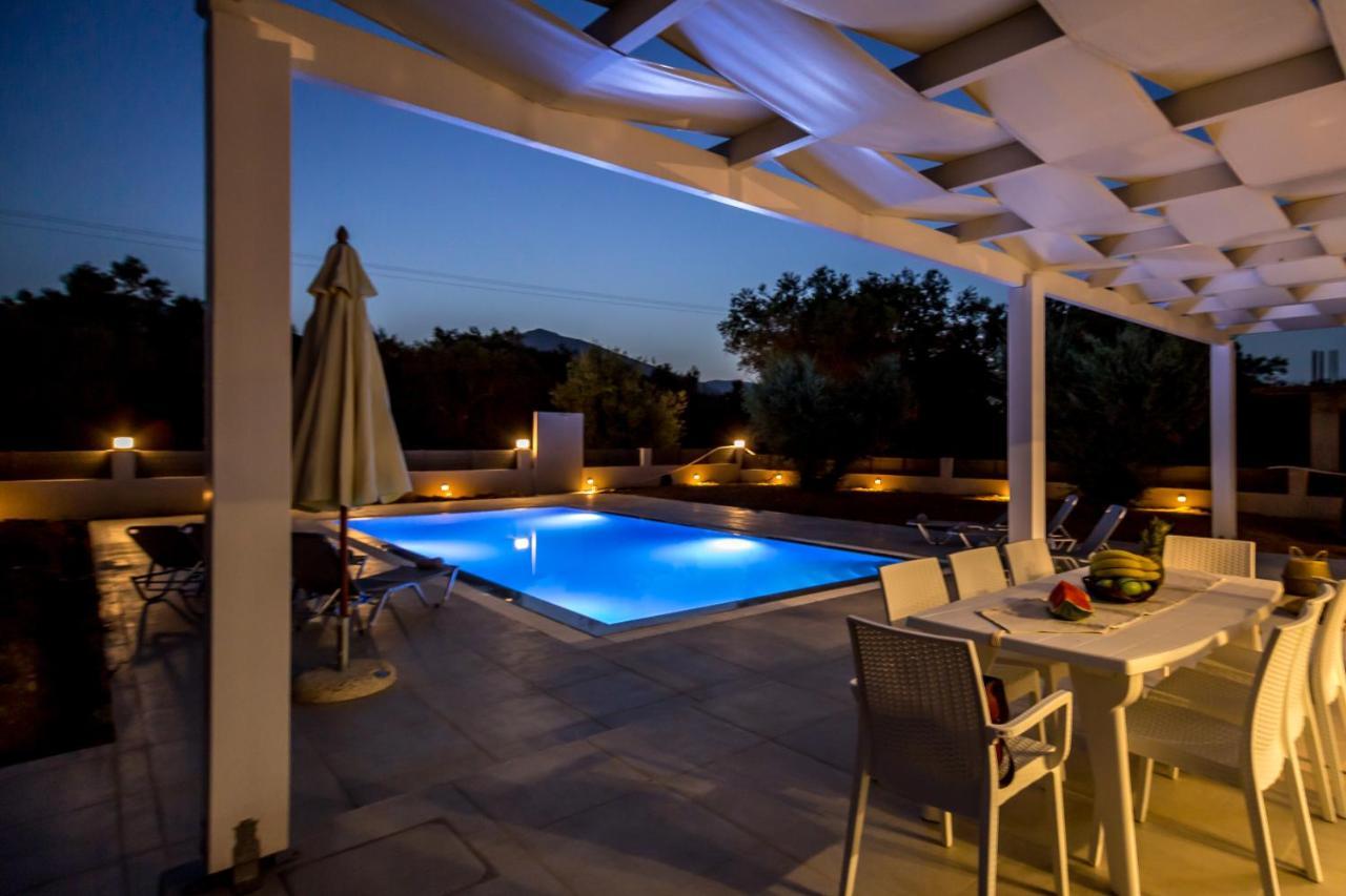 Villa Boviana With Private Swimming Pool Agios Sostis  Zewnętrze zdjęcie