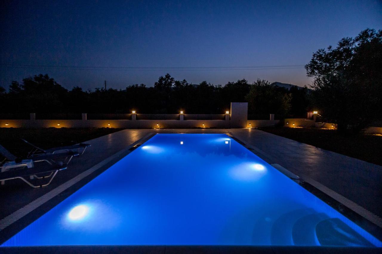 Villa Boviana With Private Swimming Pool Agios Sostis  Zewnętrze zdjęcie
