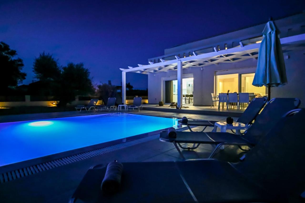 Villa Boviana With Private Swimming Pool Agios Sostis  Zewnętrze zdjęcie