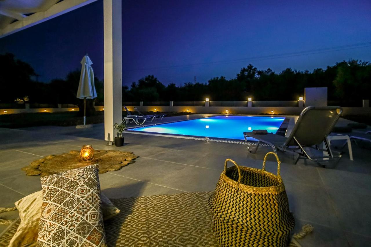 Villa Boviana With Private Swimming Pool Agios Sostis  Zewnętrze zdjęcie