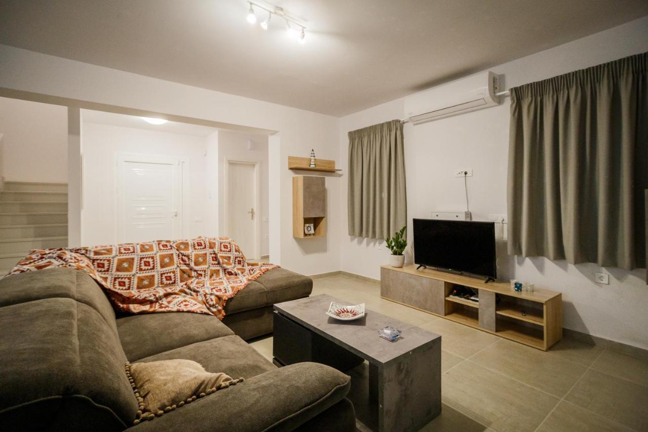 Villa Boviana With Private Swimming Pool Agios Sostis  Zewnętrze zdjęcie